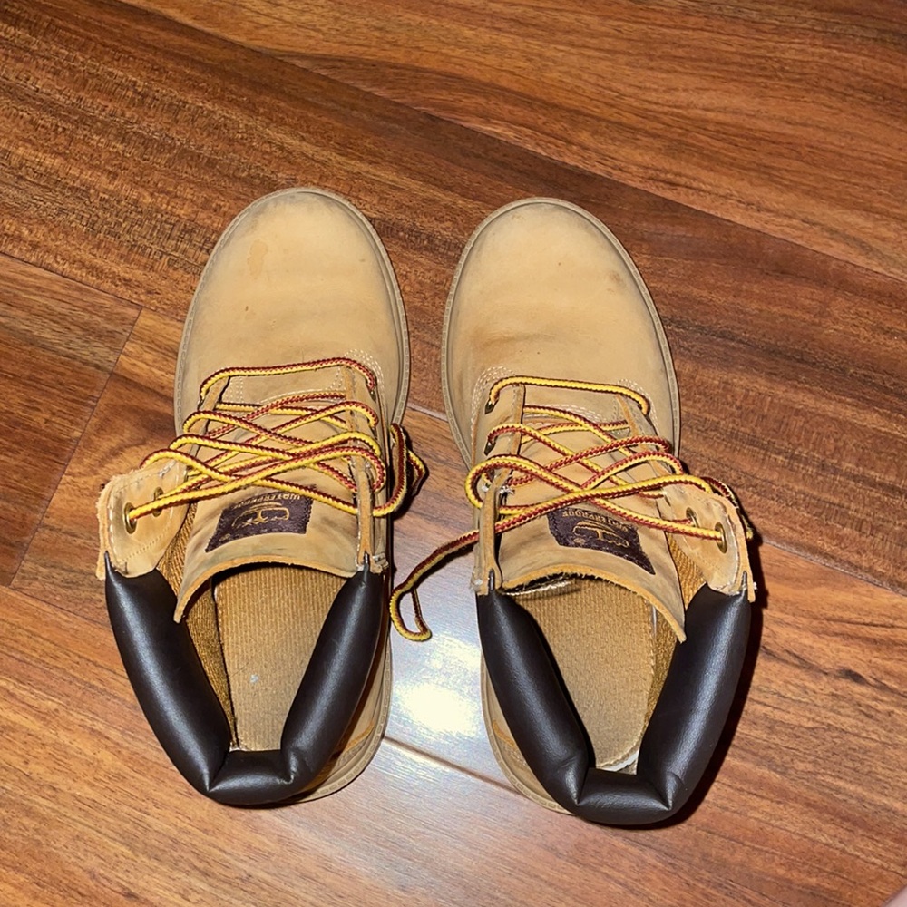 Timberland Boots - Picture 5 of 6